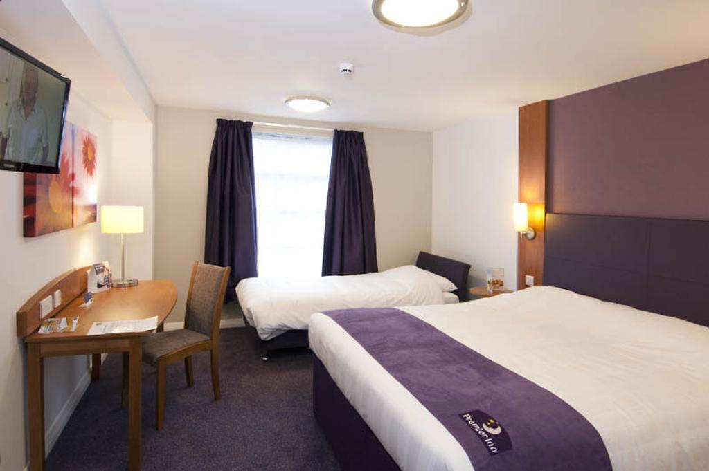 Premier Inn Manchester - Heaton Park — Photos 2