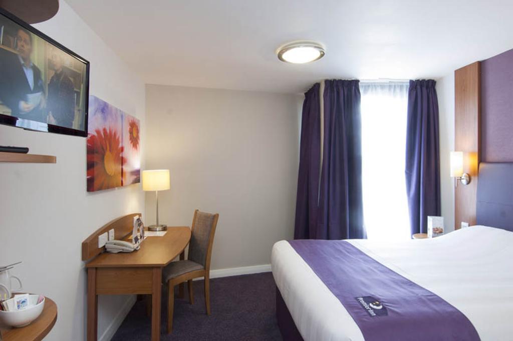 Premier Inn Manchester - Heaton Park — Photos 3